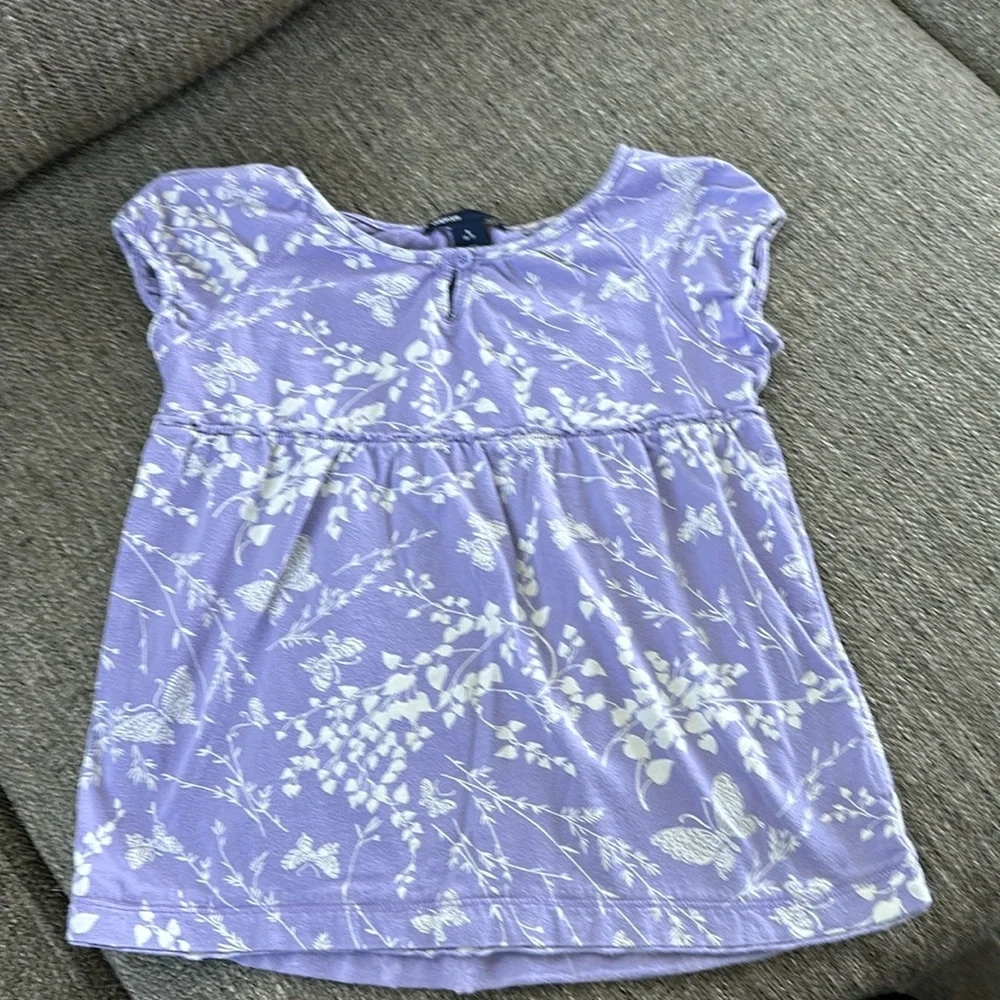Gap kids Girls Purple Lilac Smocked Keyhole button Cap Sleeve Top Size 6